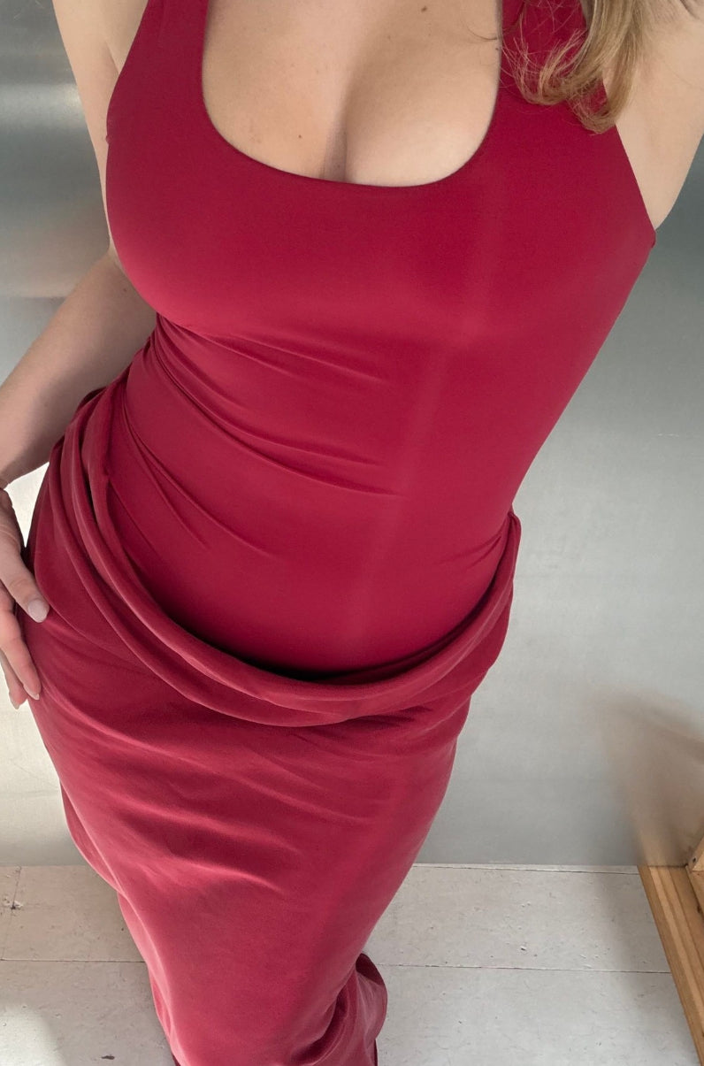 Jade Maxi Dress in Scarlet